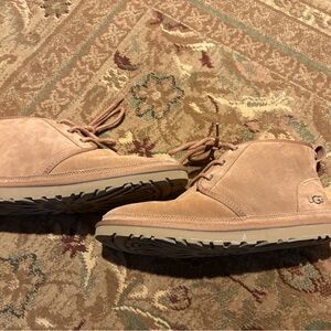 UGG Men's Chukka Boots in Tan Suede